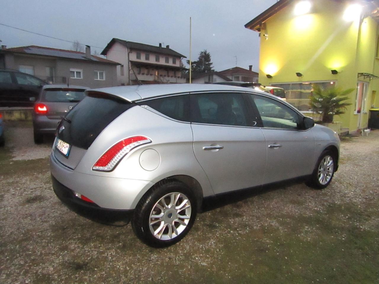 Lancia Delta 1.6 MJT Platino anche neopat.