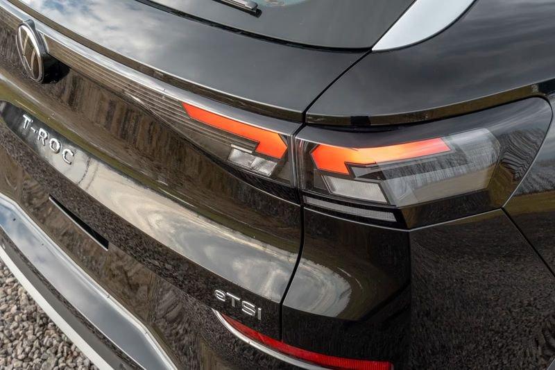 Volkswagen T-Roc 1.5 eTSI Life DSG NAVI LED CAMERA 2026