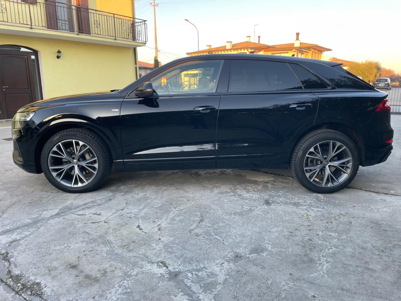 Audi Q8 50 TDI 286 CV quattro tiptronic S line