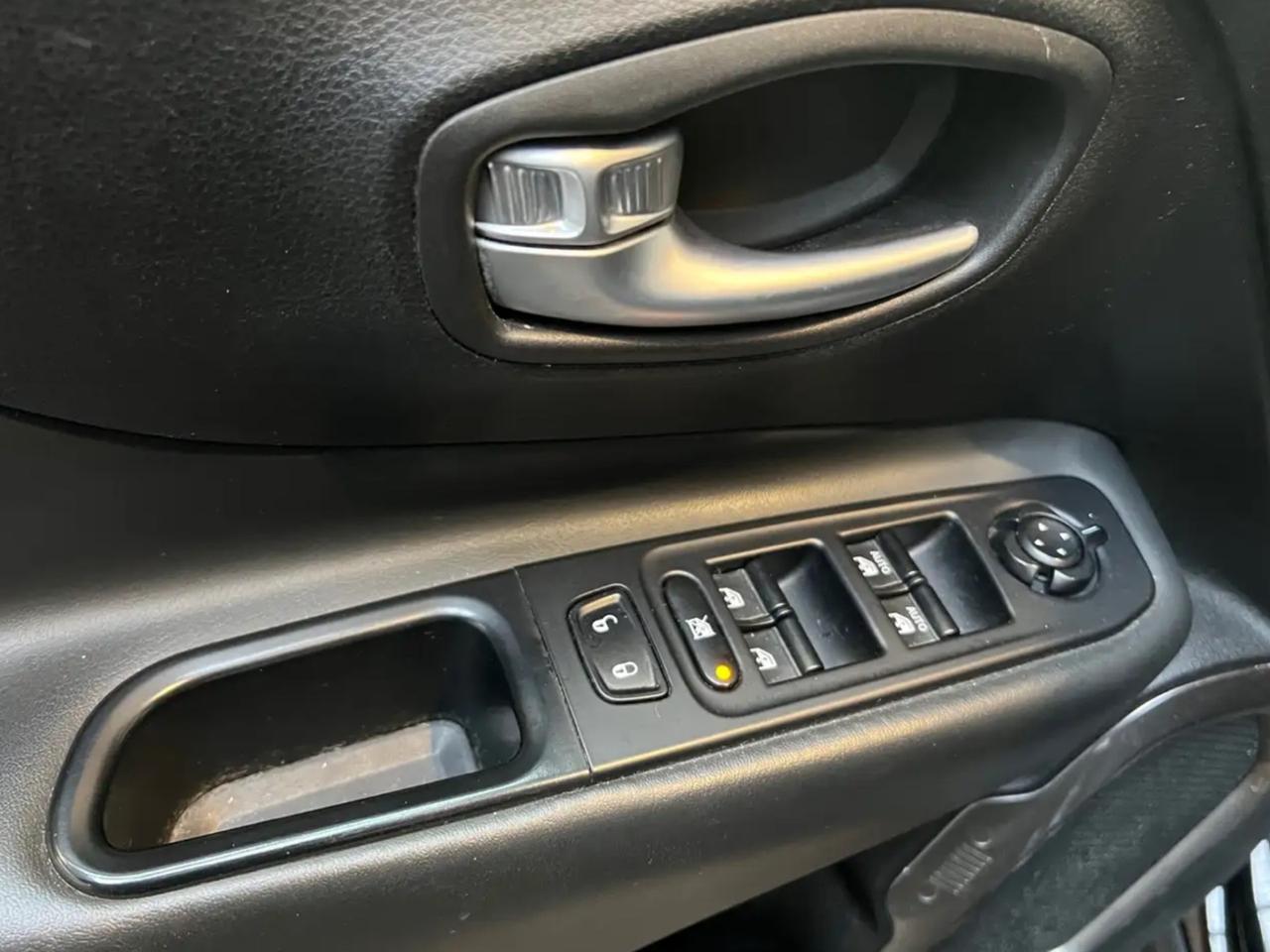 Jeep Renegade 1.6 Mjt 120 CV Longitude Gancio Traino