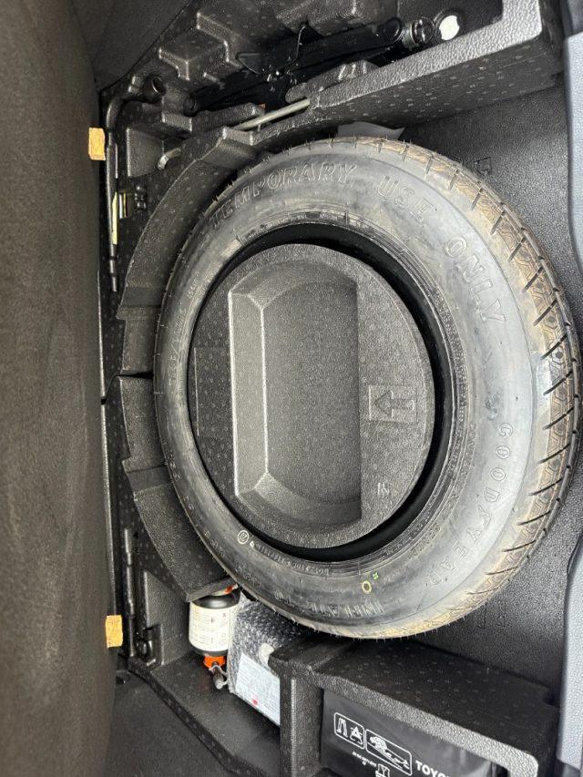 TOYOTA C-HR 1.8 Hybrid E-CVT Active NEOPATENTATI