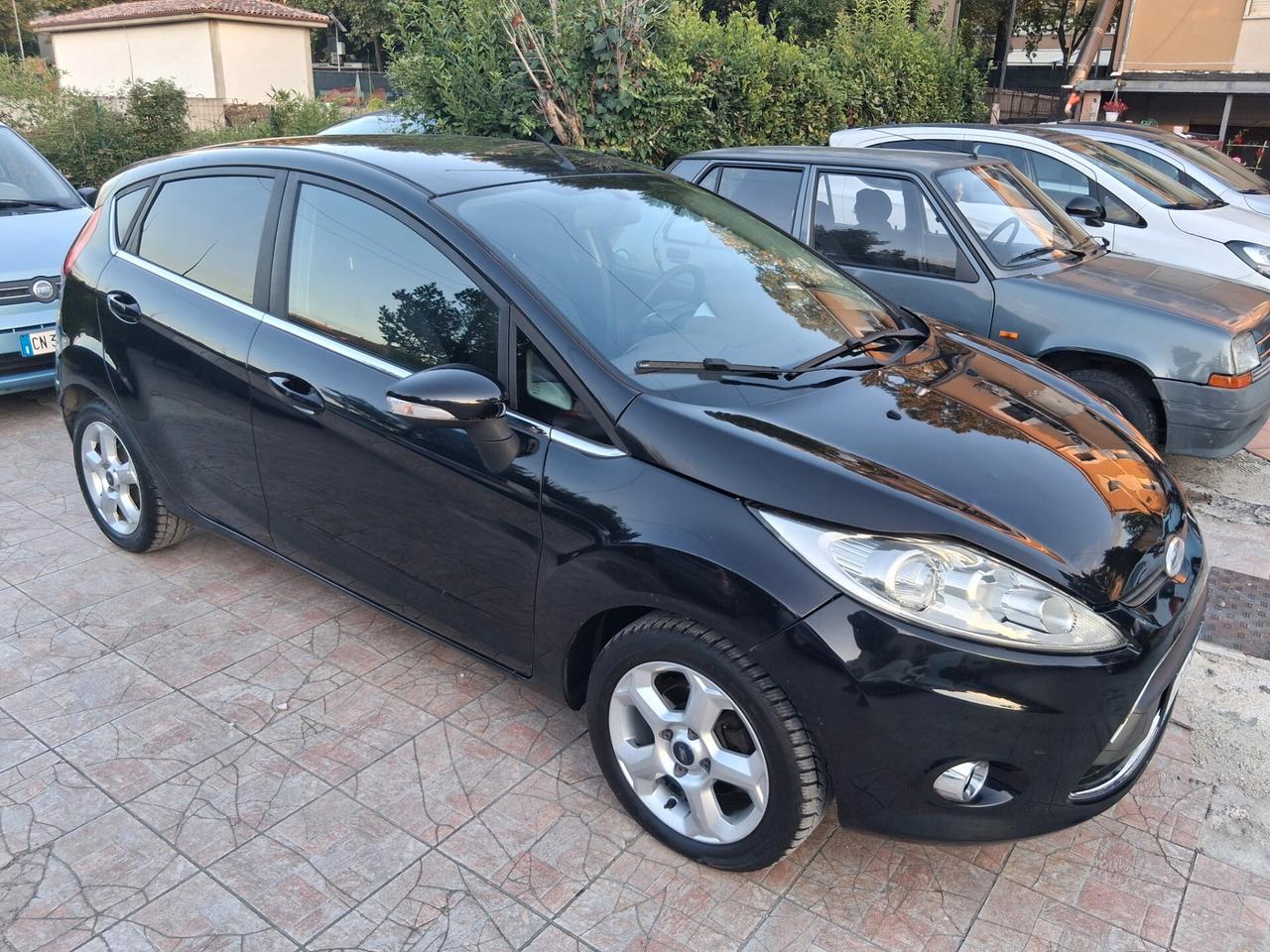 Ford Fiesta 1.4 TDCi 70CV 5 porte Titanium