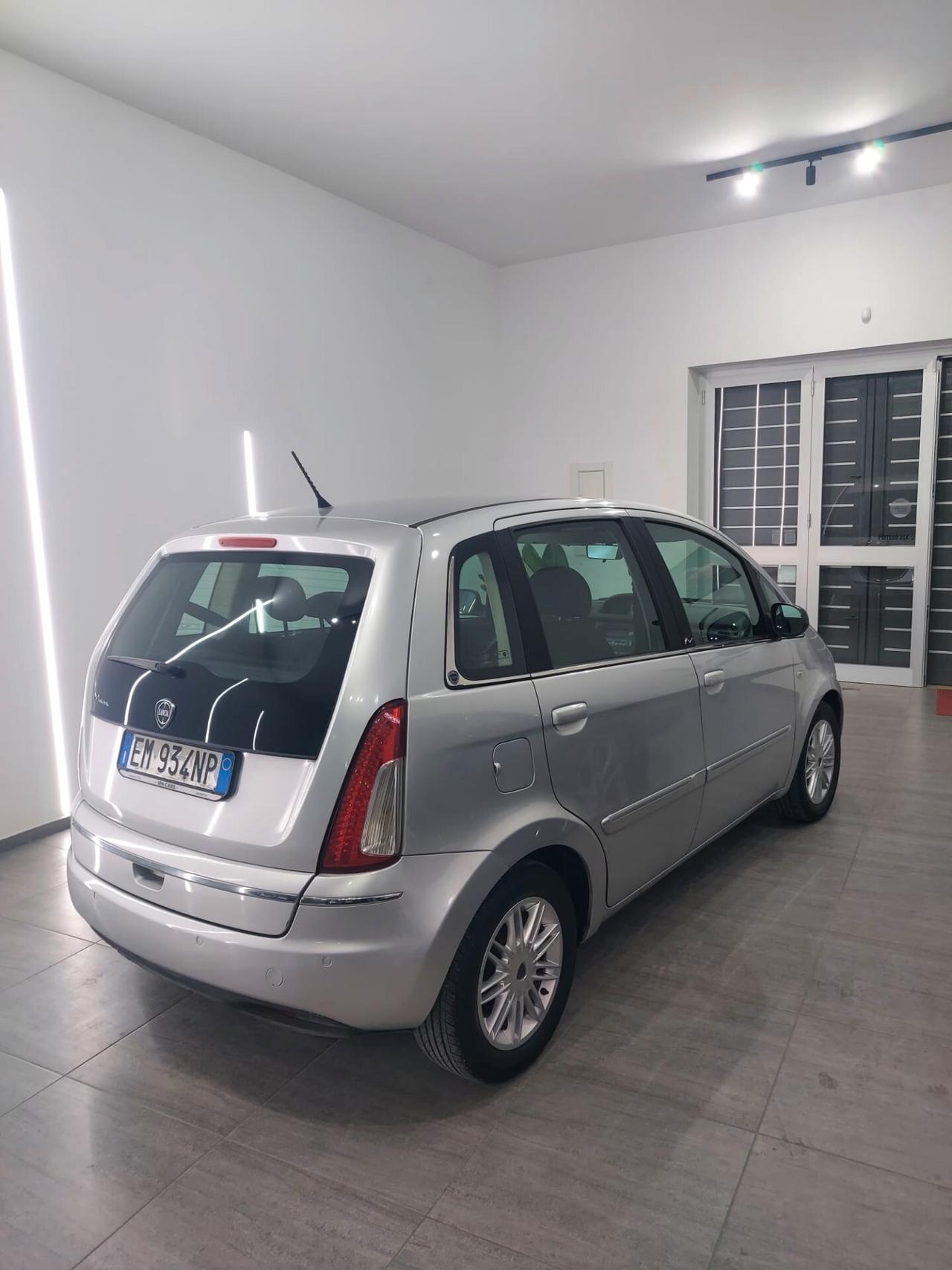 Lancia MUSA 1.3 Mjt 95 CV AVENUE 2012