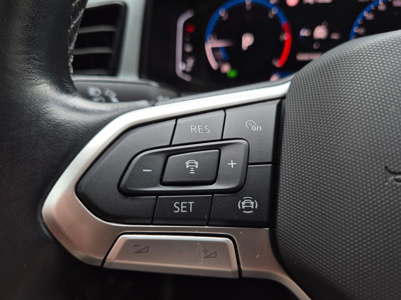 Volkswagen T-Roc 2.0 tdi DSG APPLE CARPLAY + ANDROID AUTO COCKPIT RETROCAMERA ACC LED