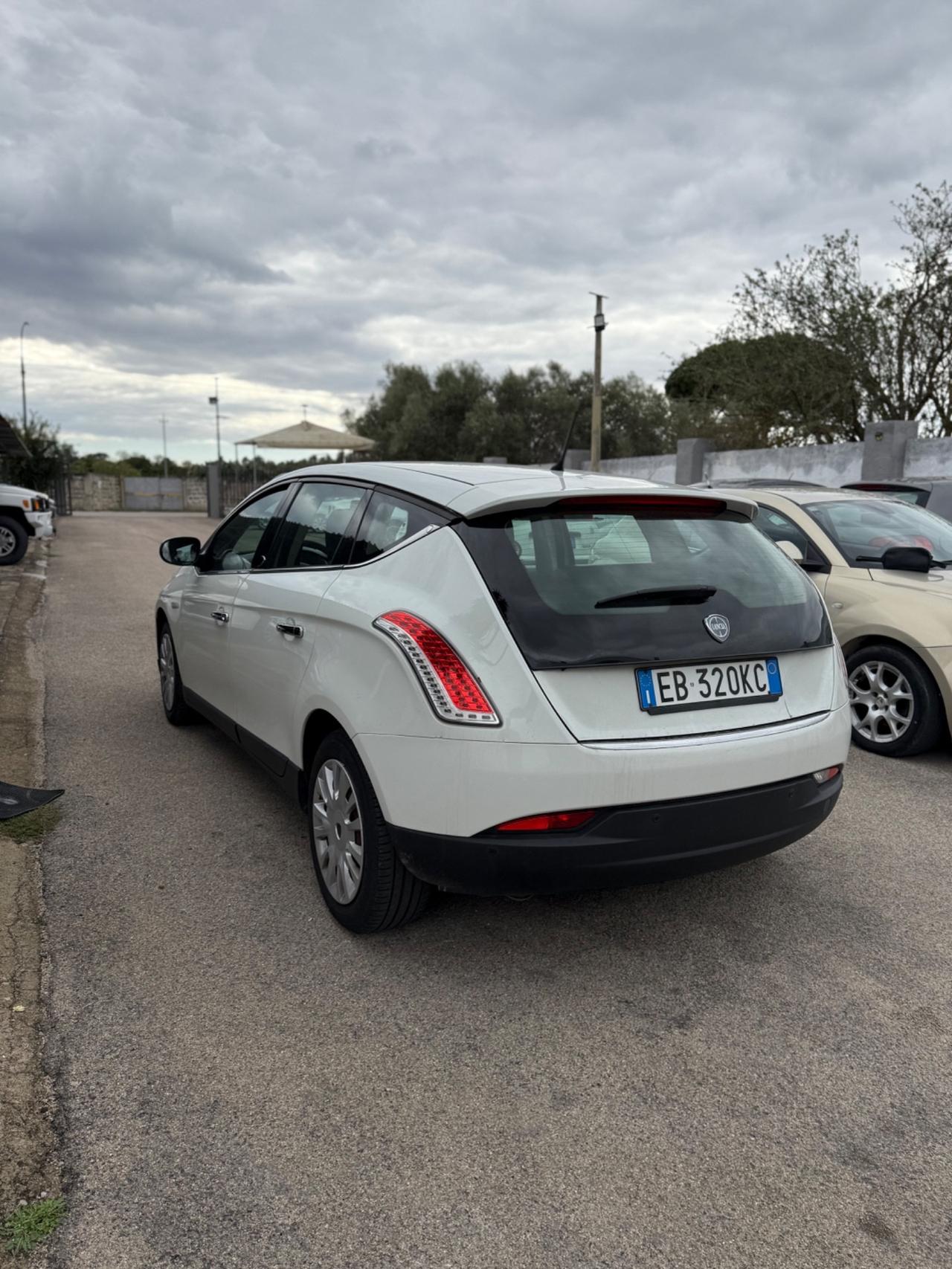 Lancia Delta 1.4 T-Jet 120 CV Platino Ecochic GPL