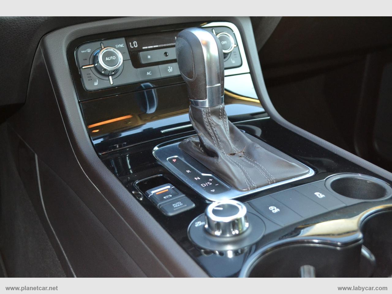 VOLKSWAGEN Touareg 3.0 TDI 245 CV tip. BlueM.Techn.
