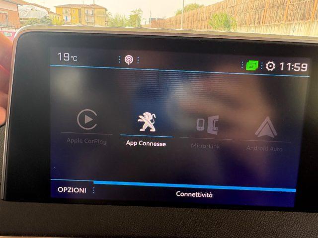 PEUGEOT 3008 PureTech 130 Allure POCHI CHILOMETRI TENUTA BENE