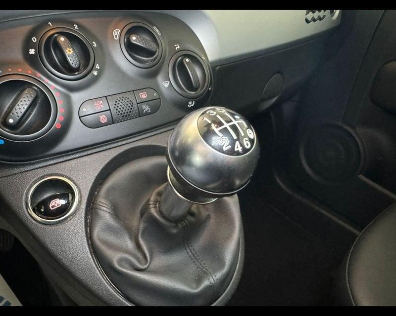 FIAT 500 (2015--->) 1.0 Hybrid Connect