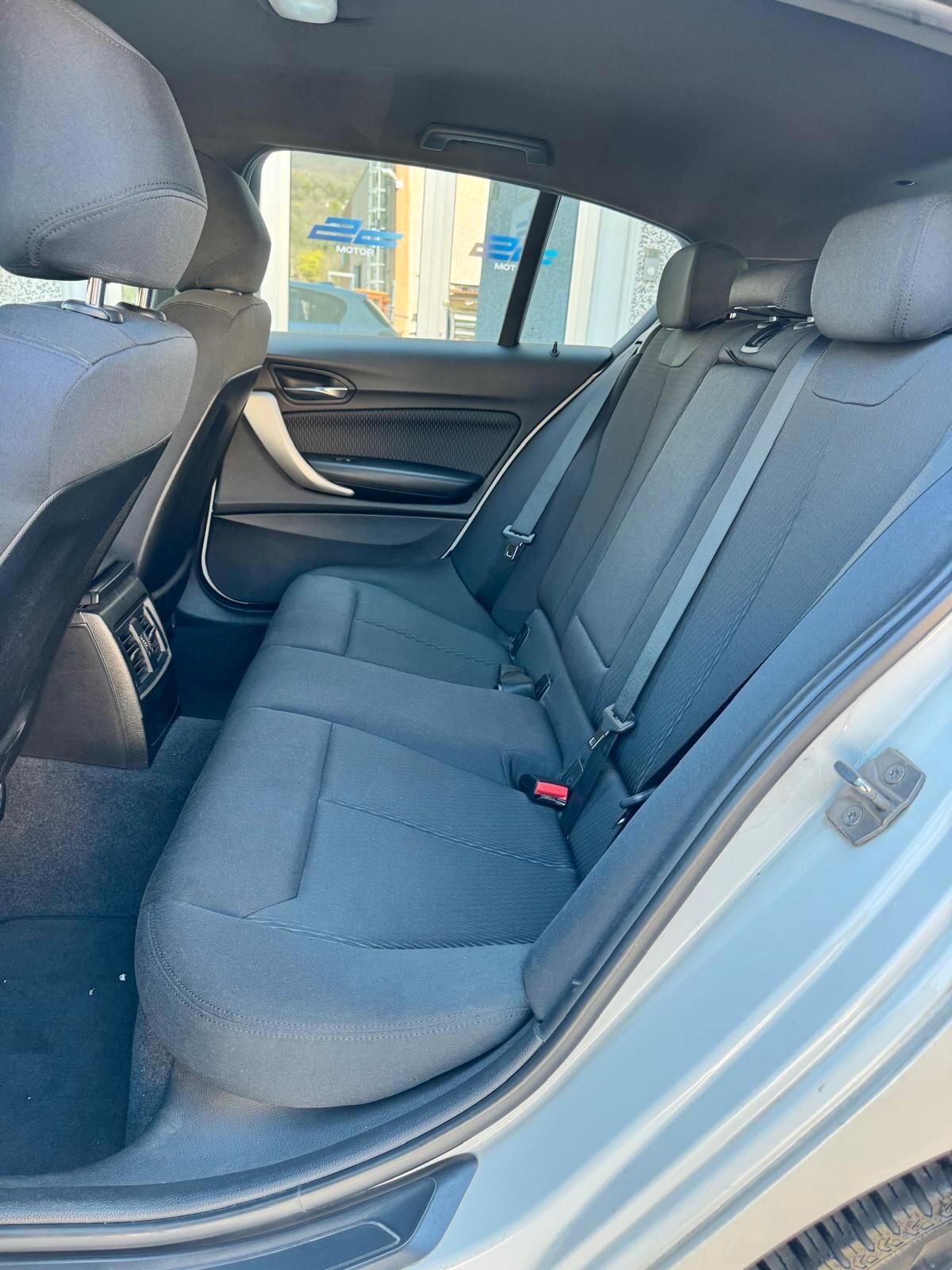 Bmw 118 118d 5p. Unique