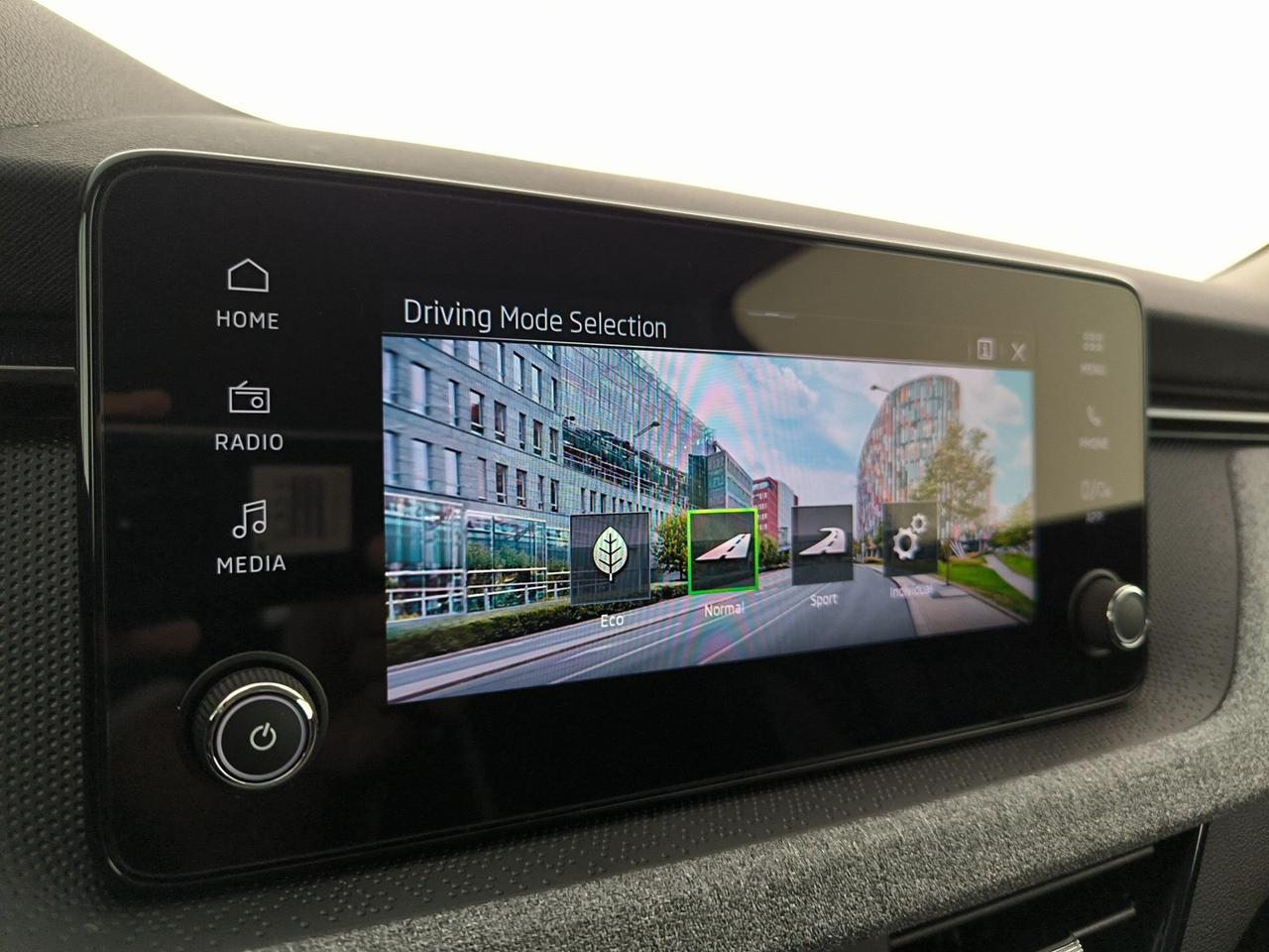 Skoda Kamiq 1.0 tsi black dots 95cv