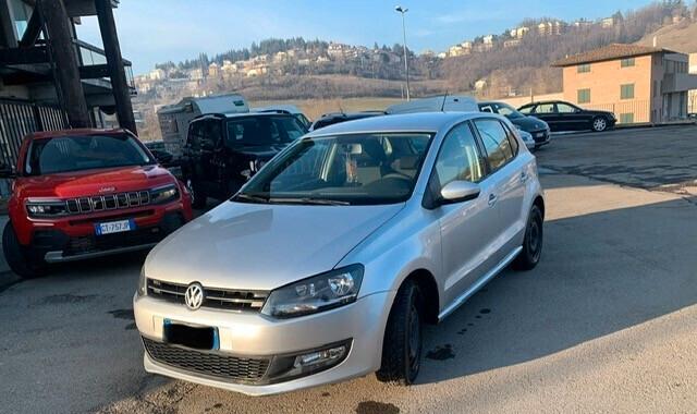 Volkswagen Polo completamente manutentata - unico proprietario - revisionata - neo patentati