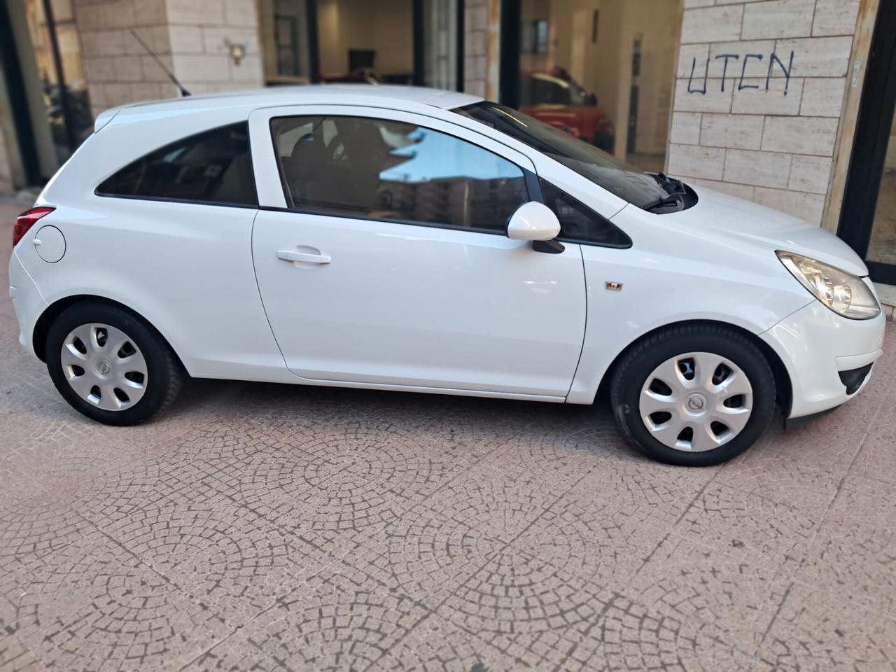 Opel Corsa 1.2 3 porte GPL-NEOPATENTATI-Euro 3590