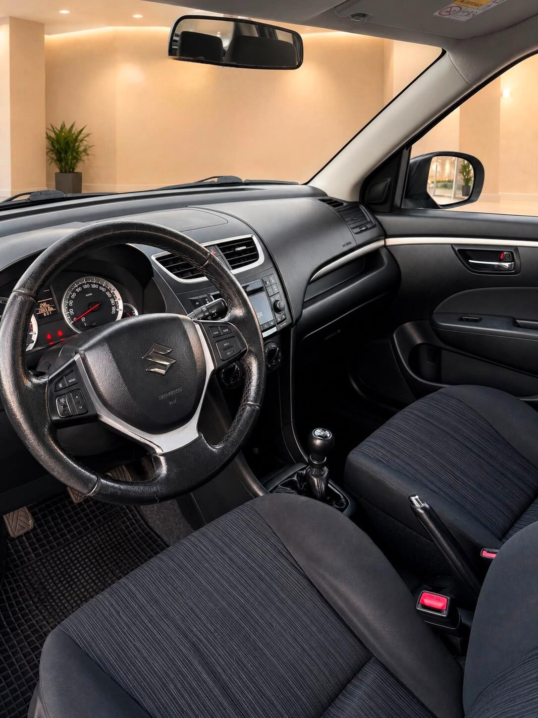 Suzuki Swift 1.3 DDiS 5 porte B-Cool Bi-Color