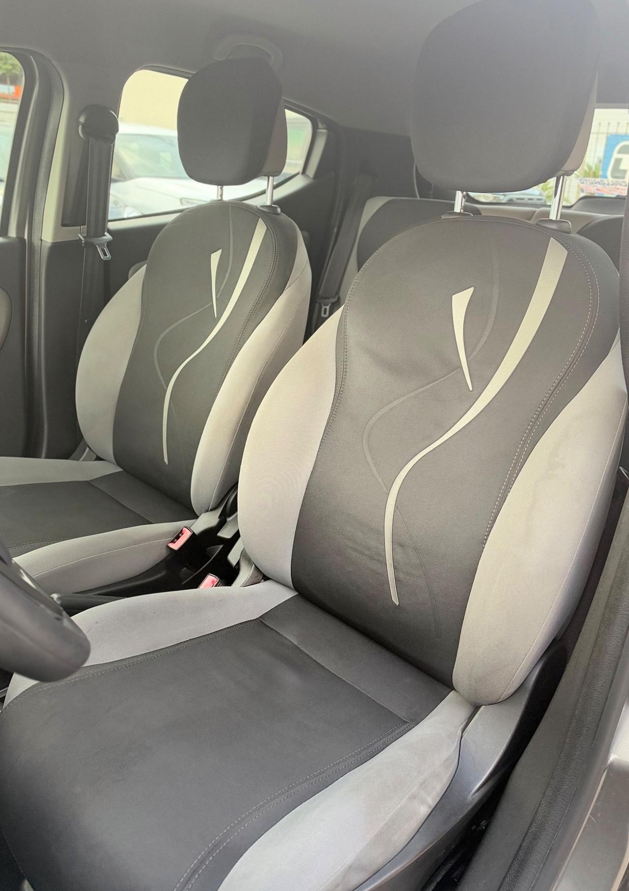 Lancia Ypsilon 0.9 Natural Power 84 Cv