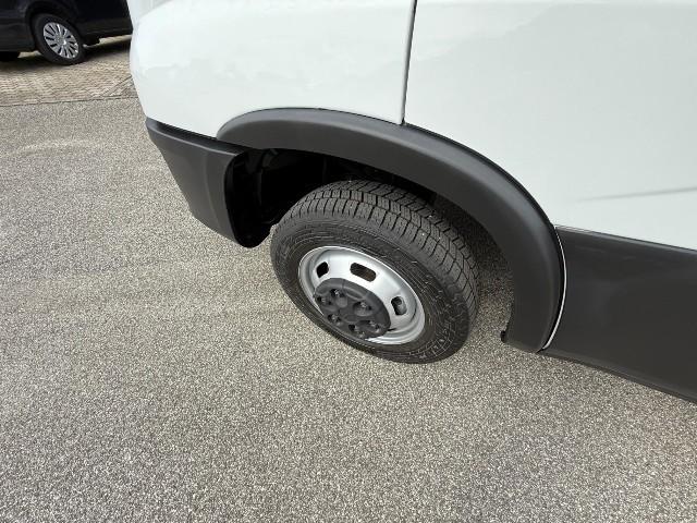 IVECO DAILY 35C14H BOX + SPONDA