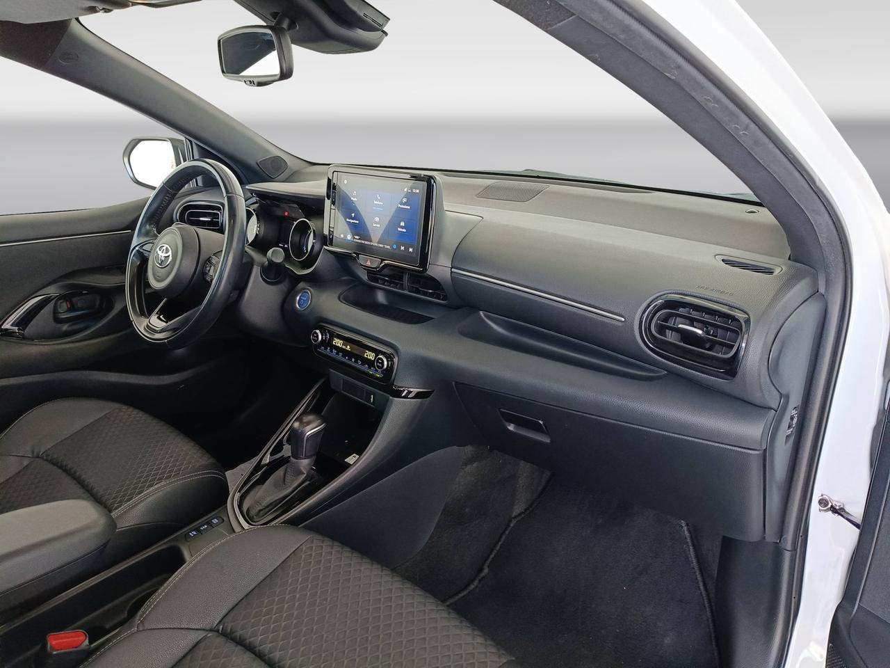 TOYOTA Yaris IV 2020 - Yaris 1.5h Lounge