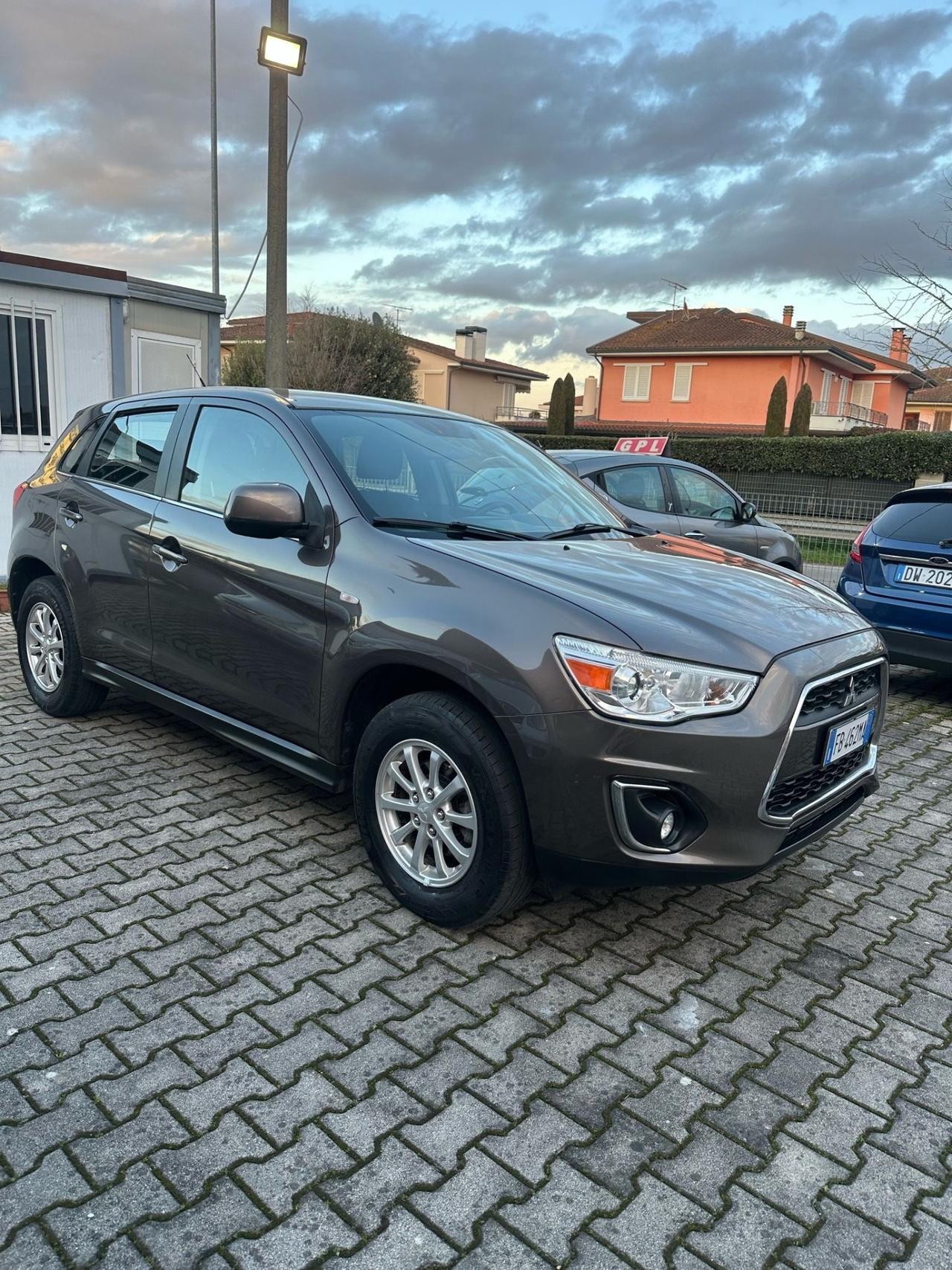 Mitsubishi ASX 1.6 DI-D 114 CV 2WD Instyle Panoramic