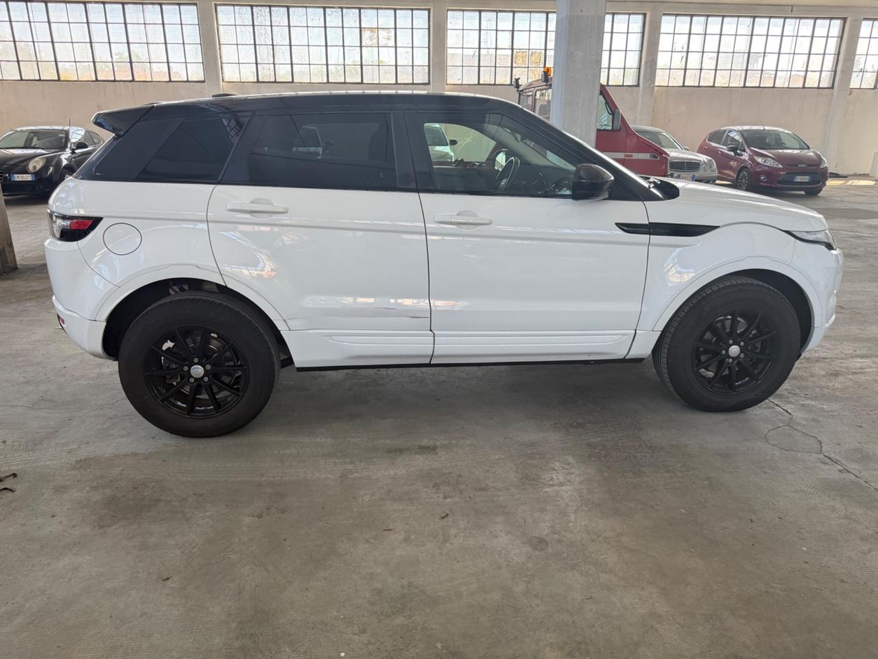Land Rover Range Evoque 2.2 TD4 5p. British Edition Dynamic