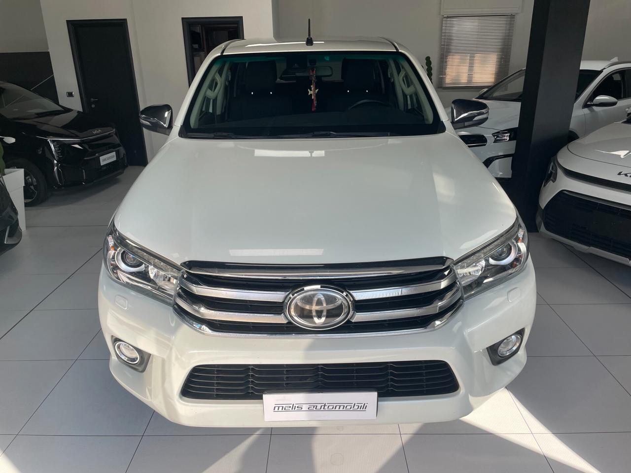 Toyota Hilux 2.4 D-4D A/T 4WD 4 porte Double Cab Executive