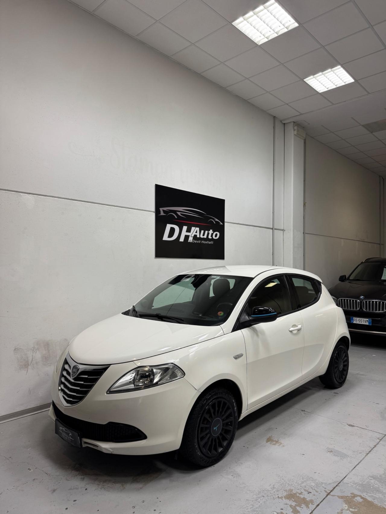 Lancia Ypsilon 1.2 69 CV 5 porte Platinum