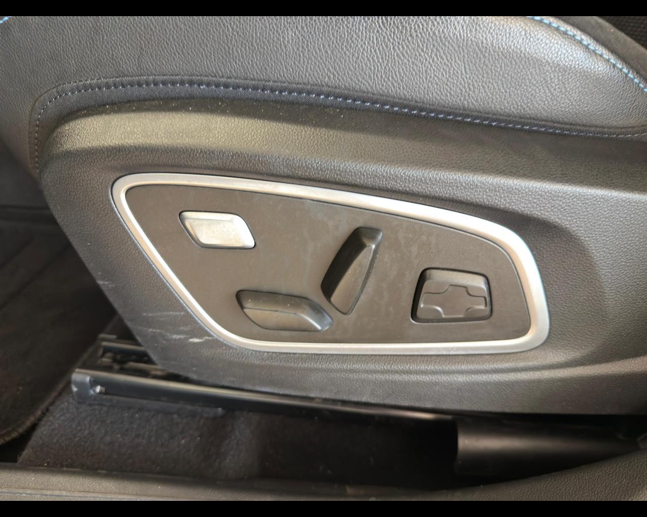 RENAULT Austral - Austral Full Hybrid E-Tech 200 CV Iconic Esprit Alpine