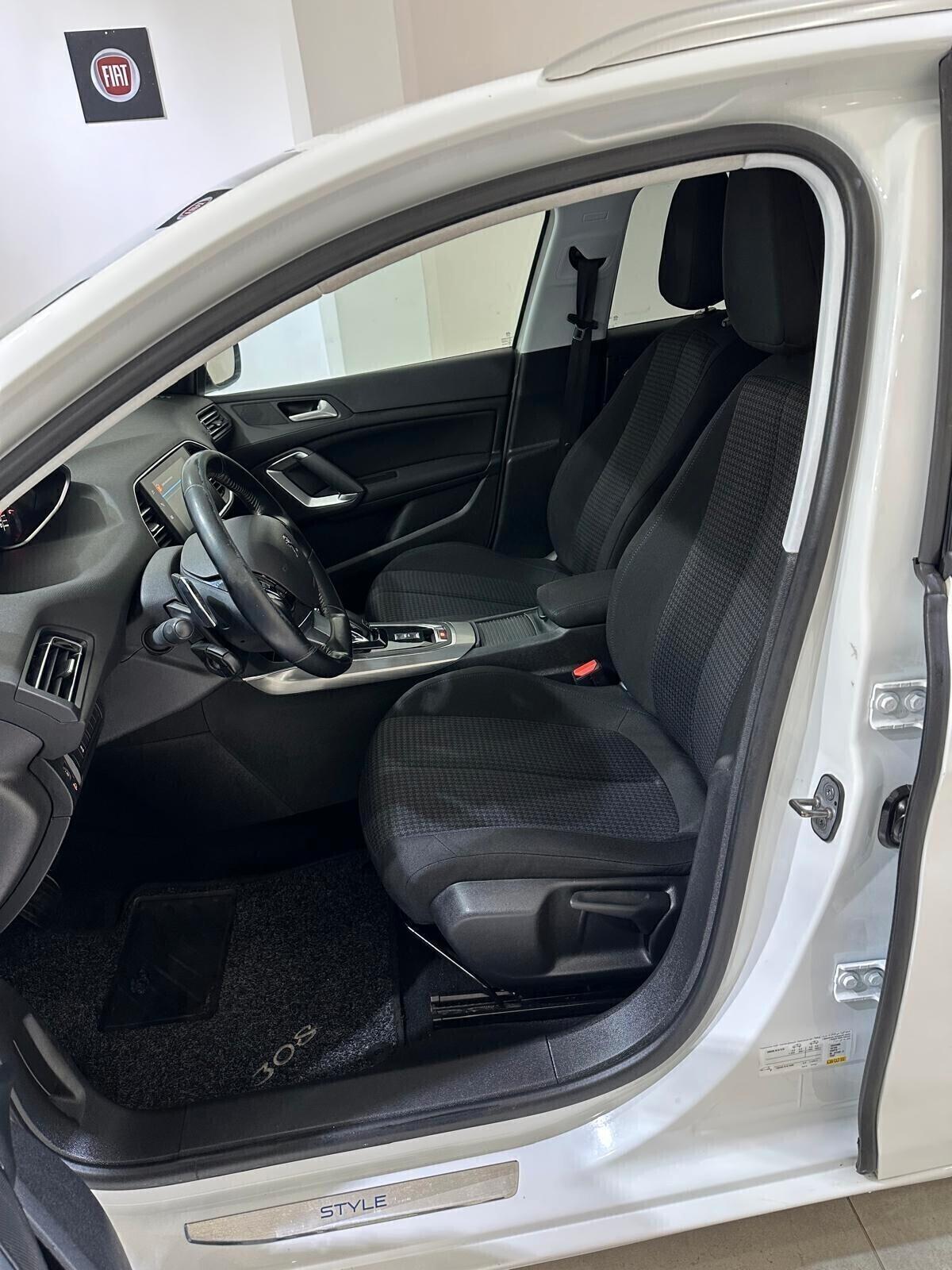 Peugeot 308 BlueHDi 130 S&S EAT8 SW Style