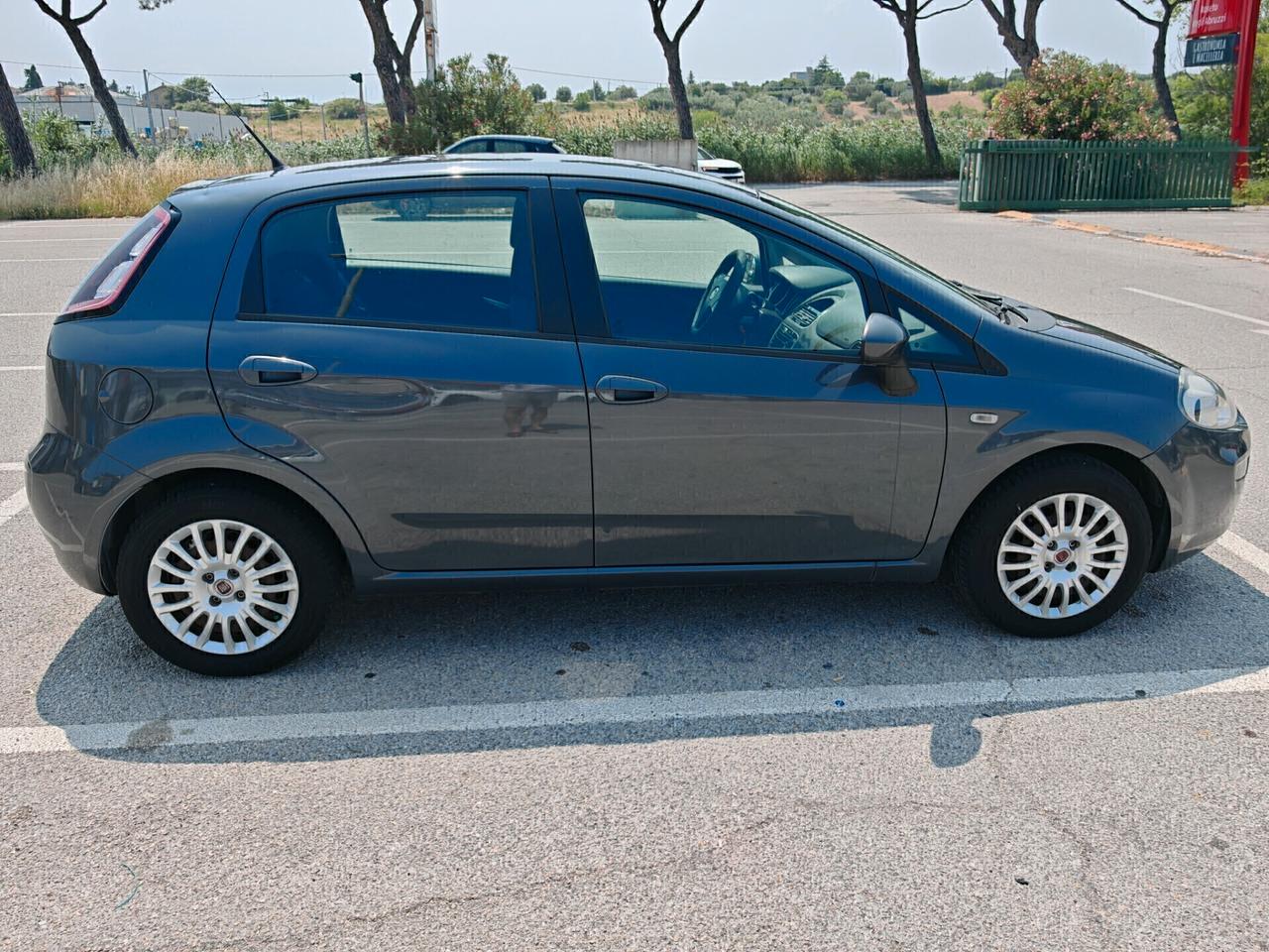 FIAT PUNTO EVO 1.3 MULTIJET DIESEL 85CV PREZZO NON TRATTABILE .