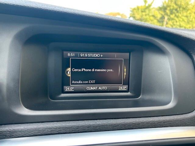 Volvo V40 Cross Country D2 1.6 Ocean Race