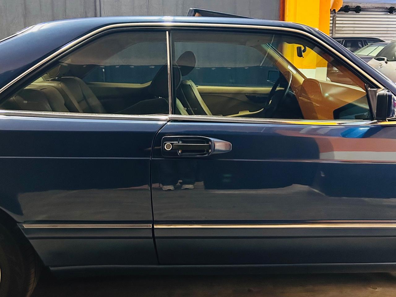 MERCEDES 560 SEC COUPÈ CON 165.412 MIGLIA IN CONDIZIONI DA VETRINA
