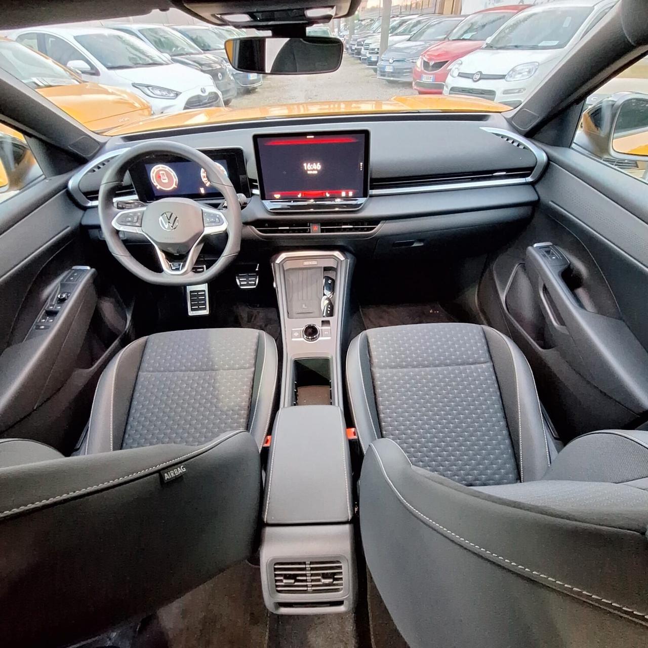 VOLKSWAGEN NEW T-ROC 1.5 eTSI R-LINE ACT 150CV DSG