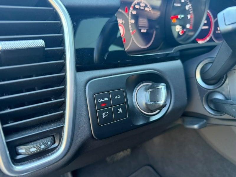 Porsche Cayenne 3.0 V6 Platinum Edition