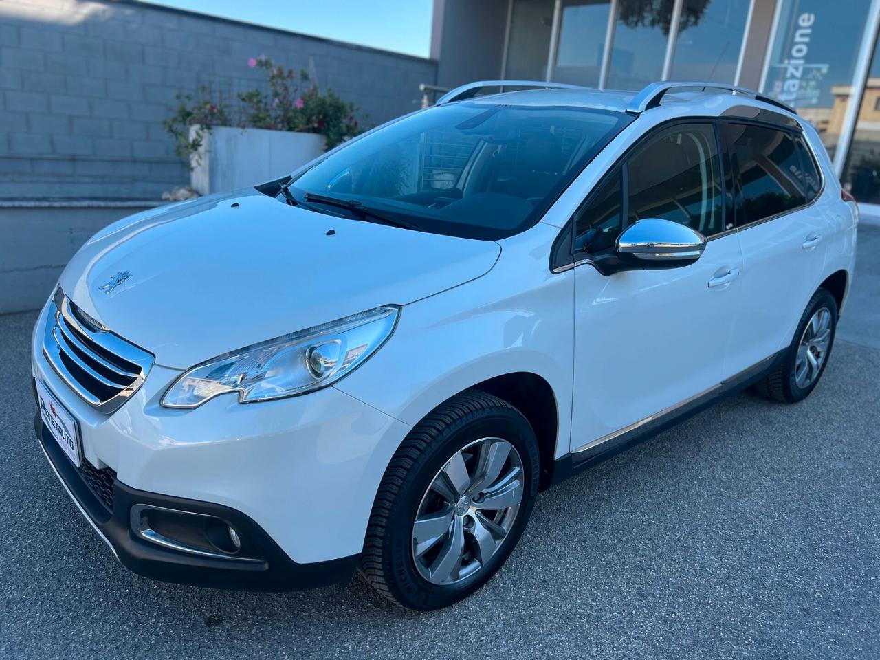 Peugeot 2008 1.6 e-hdi 115cv ALLURE NAVI/PELLE/16; PERFETTA!