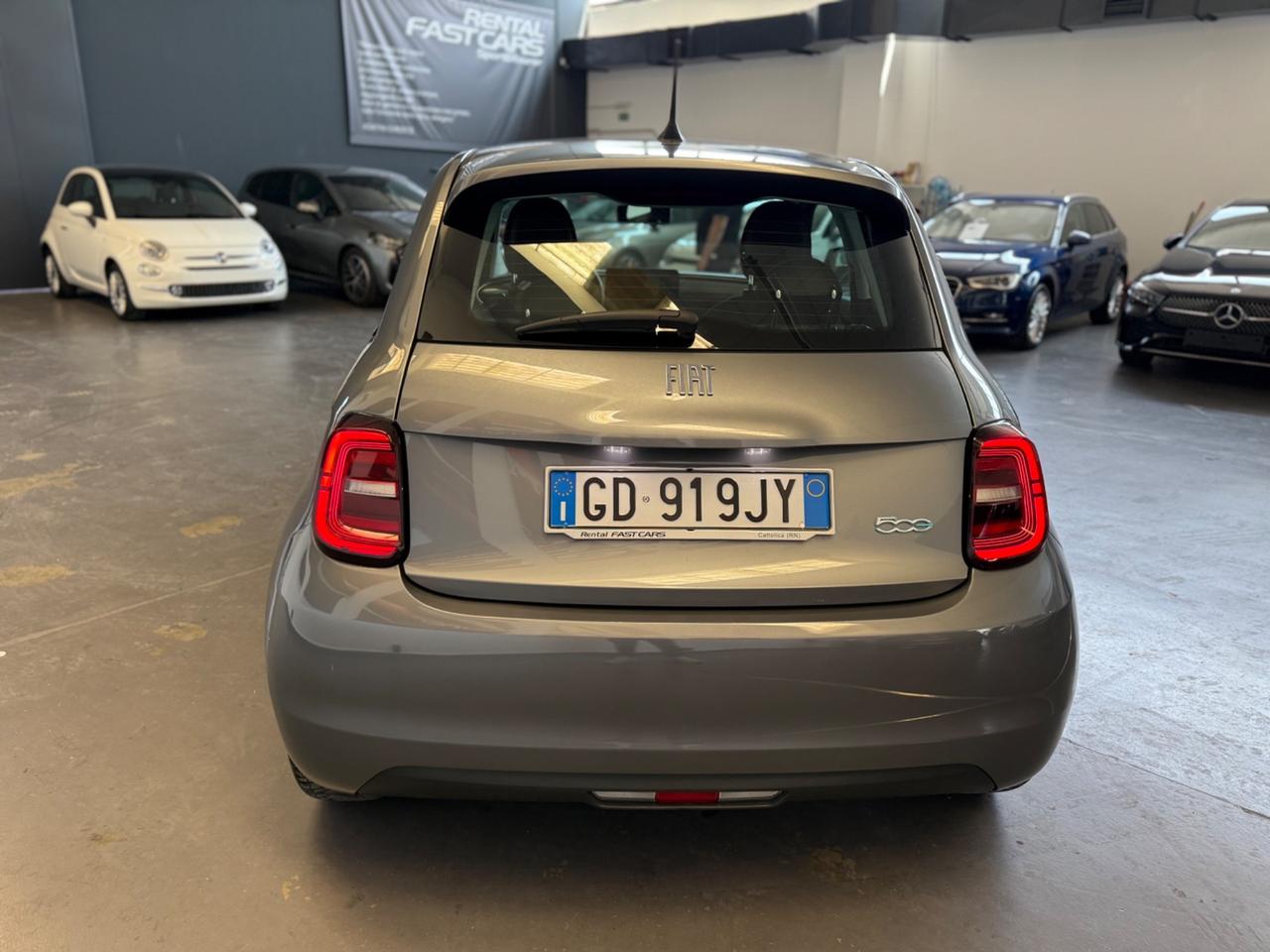 Fiat 500e Berlina 42 kWh La Prima NEOPATENTATI