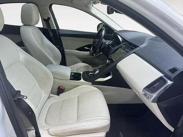 Jaguar E-PACE 2.0D I4 163 CV AWD Auto S iva esposta