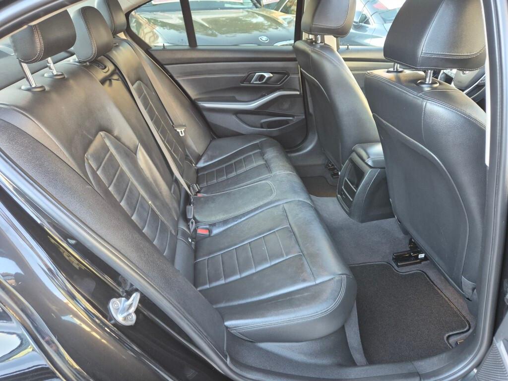 Bmw 320D 190CV BERLINA LED TETTO APRIBILE