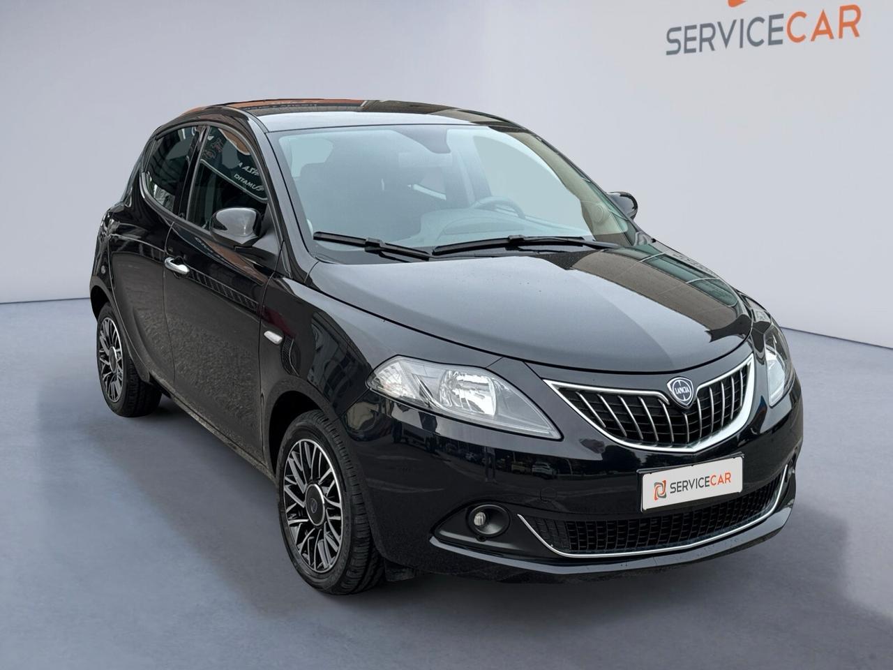 Lancia Ypsilon 1.0 Hybrid Platino