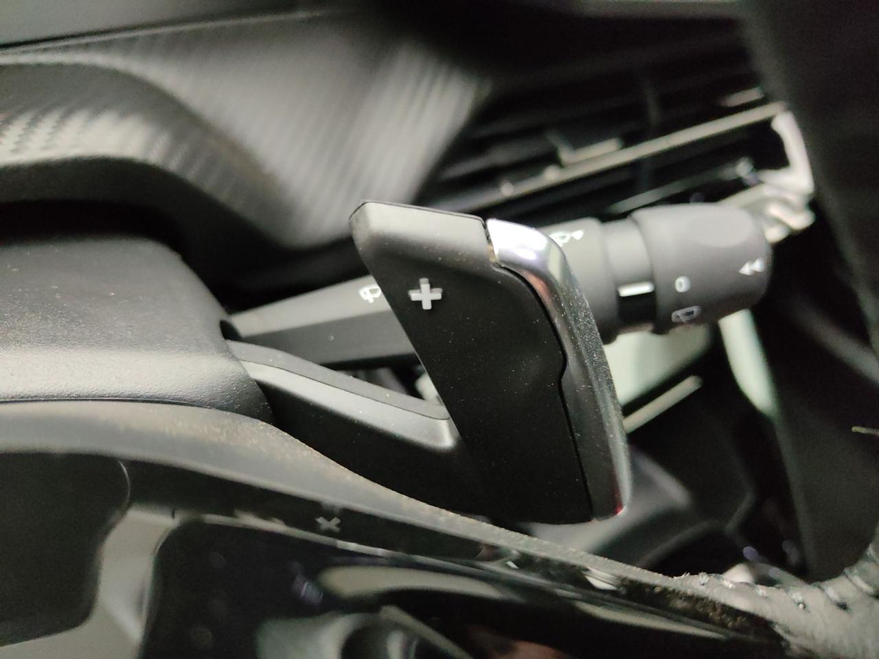 PEUGEOT 2008 II 2020 1.2 PURETECH 130CV ALLURE EAT8