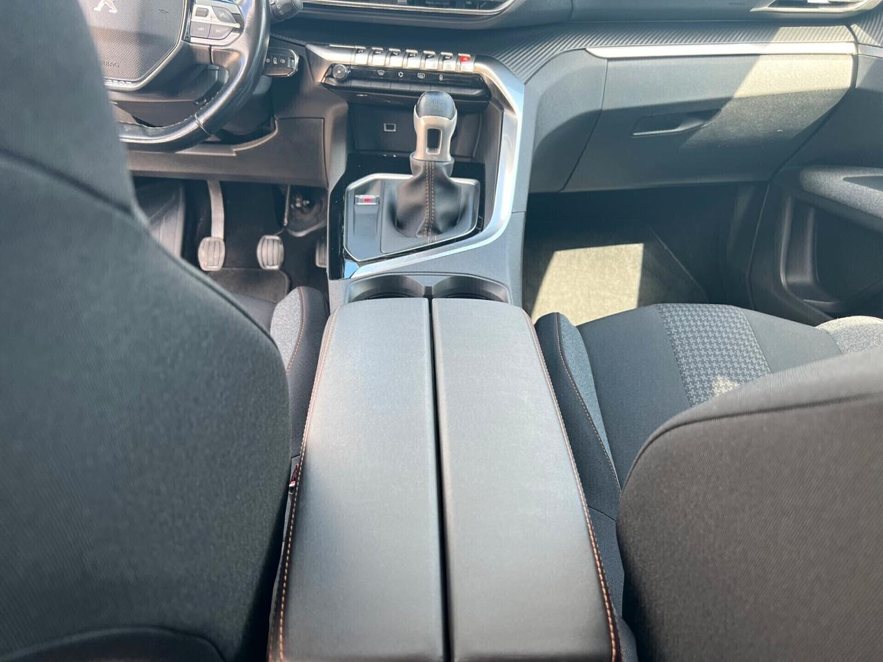 Peugeot 3008 BlueHDi 130 S&S Business