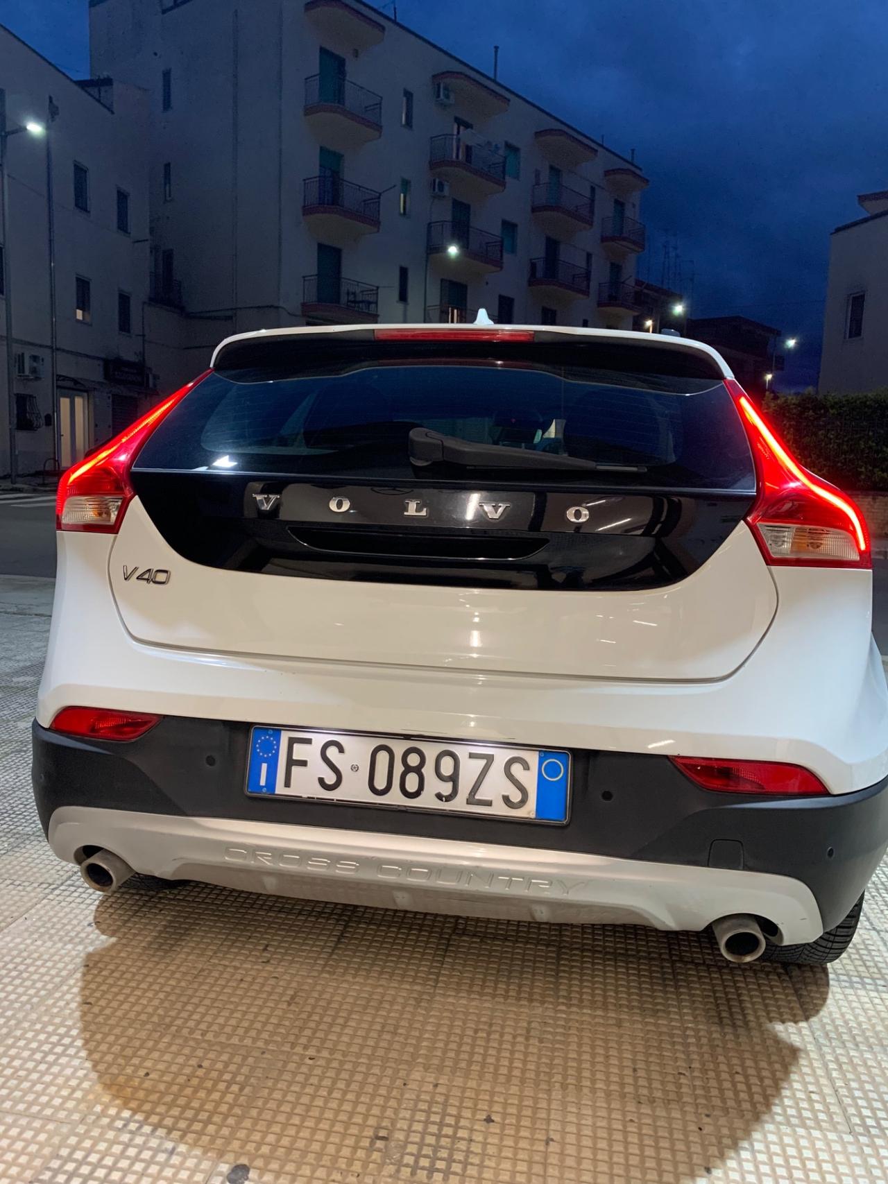 Volvo V40 Cross Country D2 Business Plus