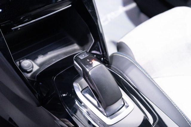 PEUGEOT 2008 E motore elettrico 136cv 100kw GT
