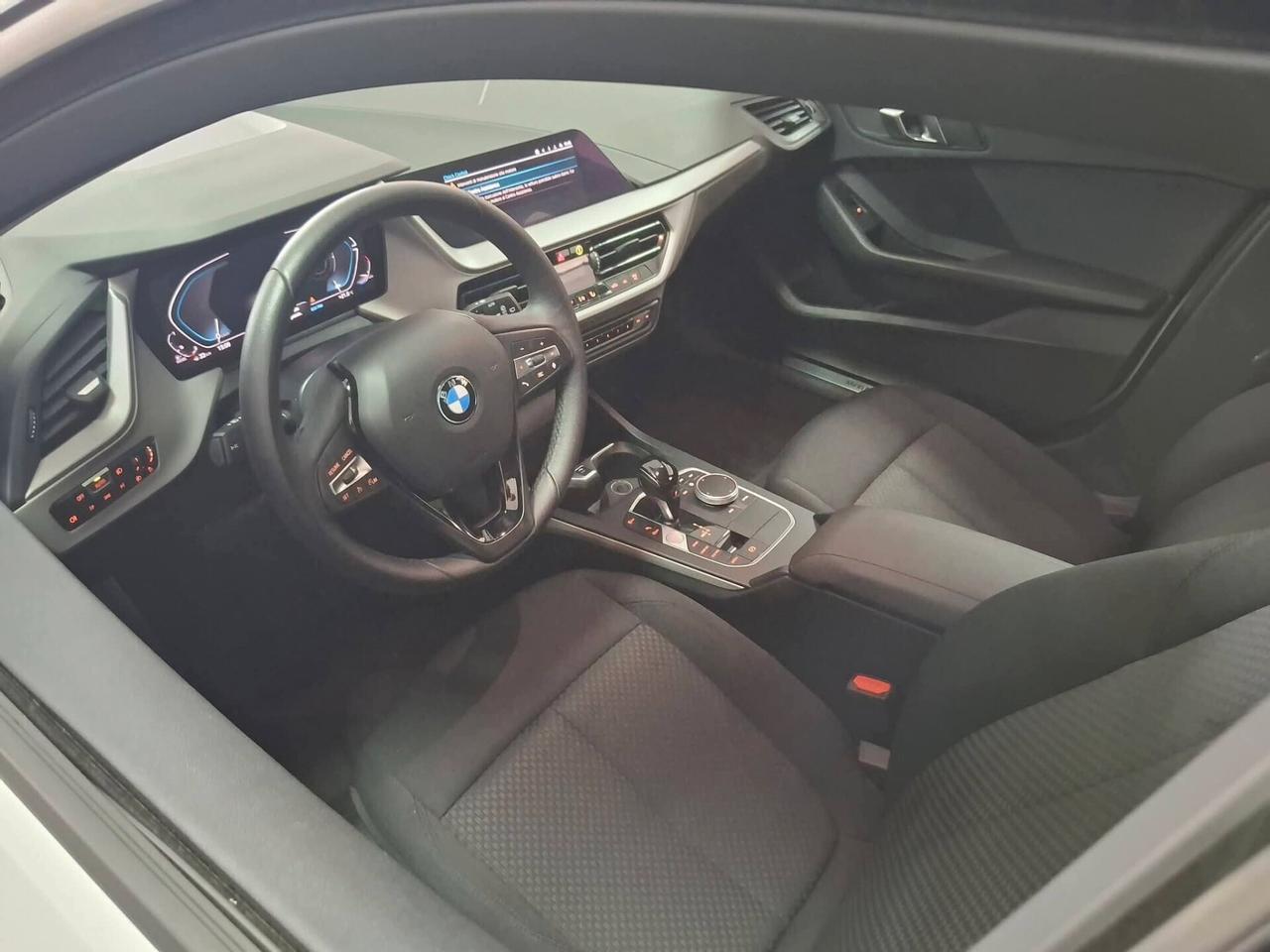 Bmw 116D 5p. Cambio automatico full optional