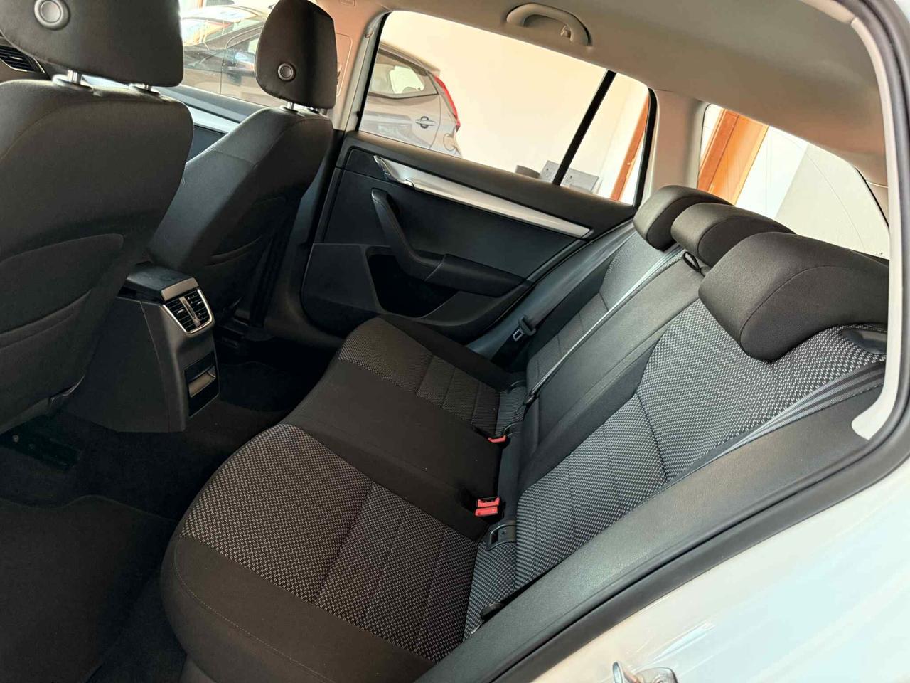 Skoda Octavia 1.6 TDI CR 110 CV Wagon Ambition