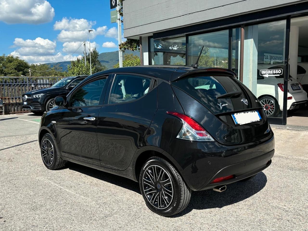 Lancia Ypsilon 1.0 FireFly 5 porte S&S Hybrid Gold