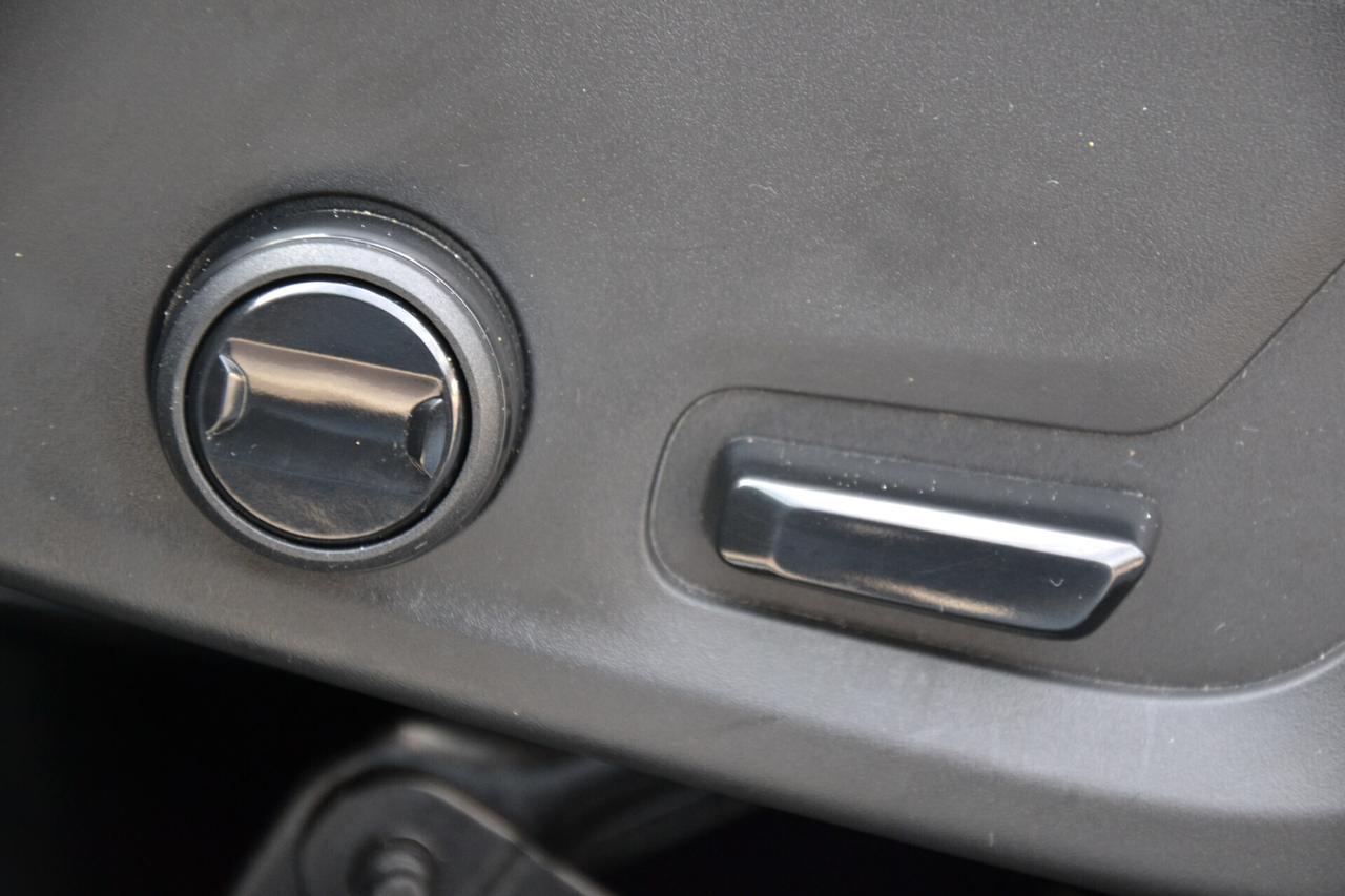 Volvo XC 60 2.0 197CV AWD HYBRID/DIESEL AUT.+FULL LED+RCAM+NAV