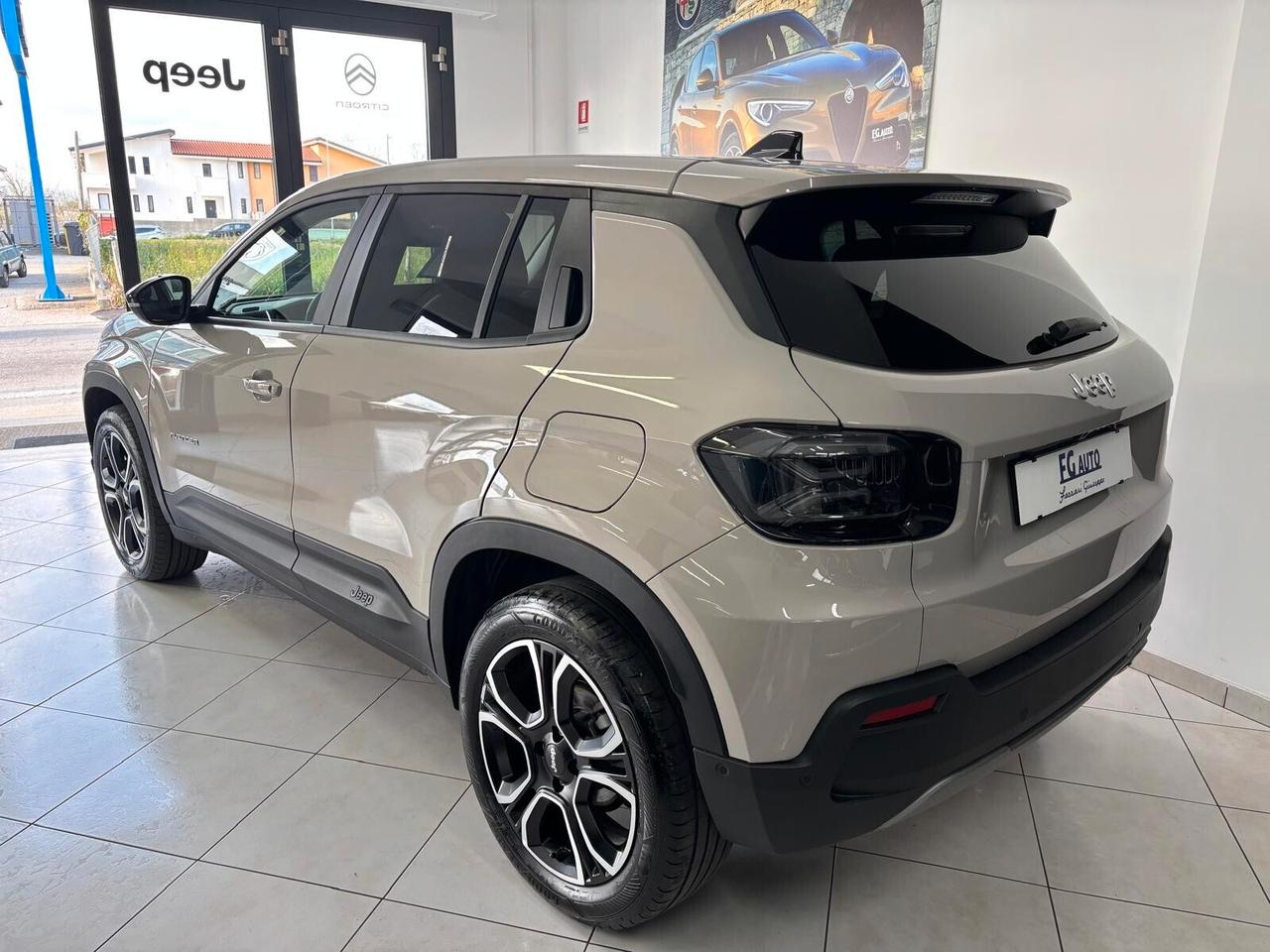 Jeep Avenger 1.2 Turbo 100 CV MHEV Summit