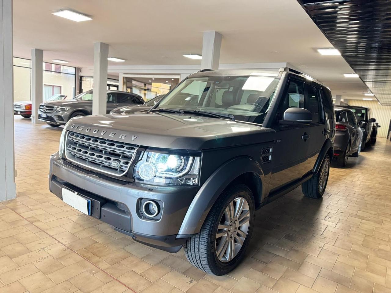 Land Rover Discovery 4 3.0 TDV6 211CV SE