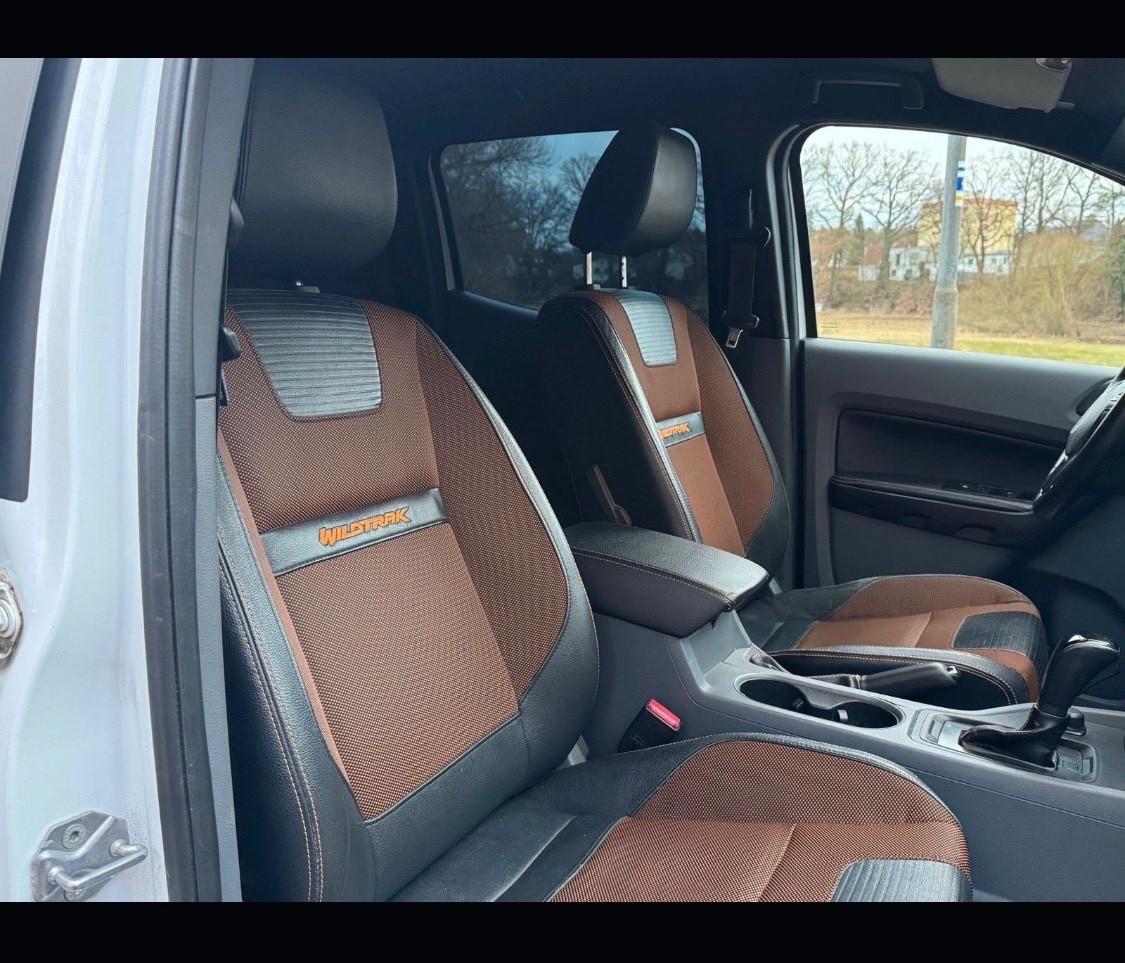Ford Ranger 3.2 TDCi aut. DC Wildtrak 5 posti * Pack Raptor