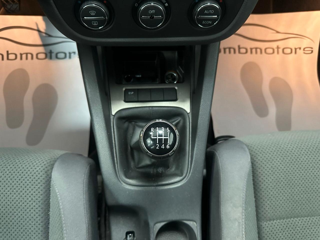 Volkswagen Golf 1.6 16V FSI 5p. Sportline