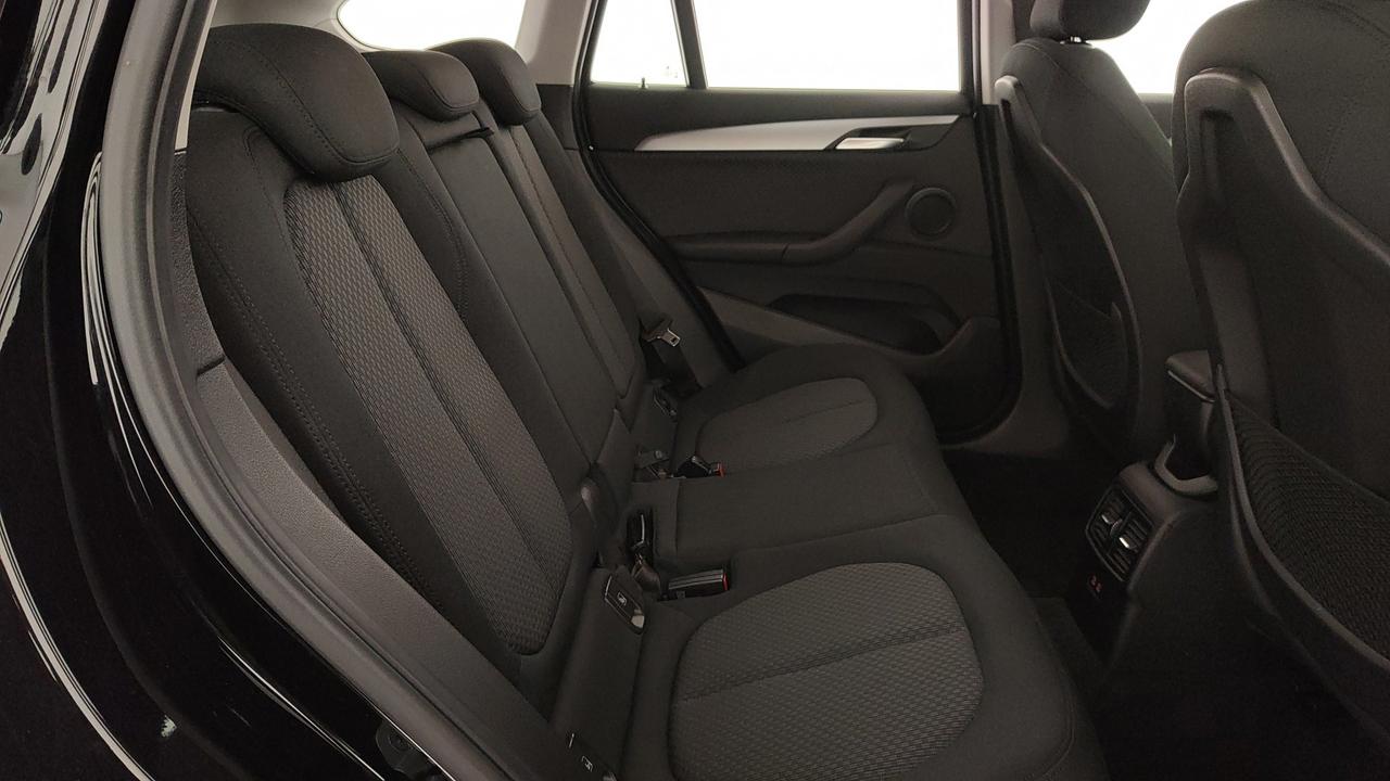 BMW X1 F48 2019 - X1 sdrive18i Advantage 136cv auto