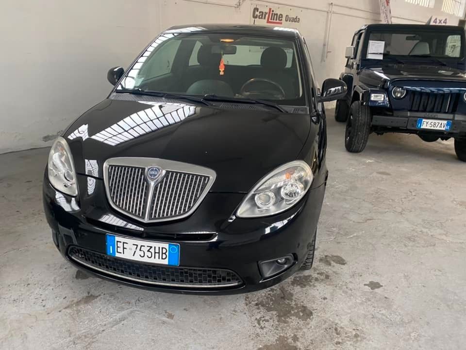 Lancia Ypsilon 1.2 69 CV Diva - 2011